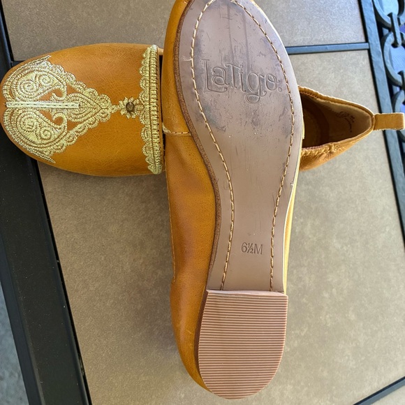 Latigo Embroidered‎ Women's Leather Flats, Size 6.5 - Picture 4 of 6